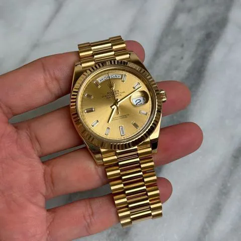 Rolex Day-Date 40 228238 40mm Yellow gold Champagne