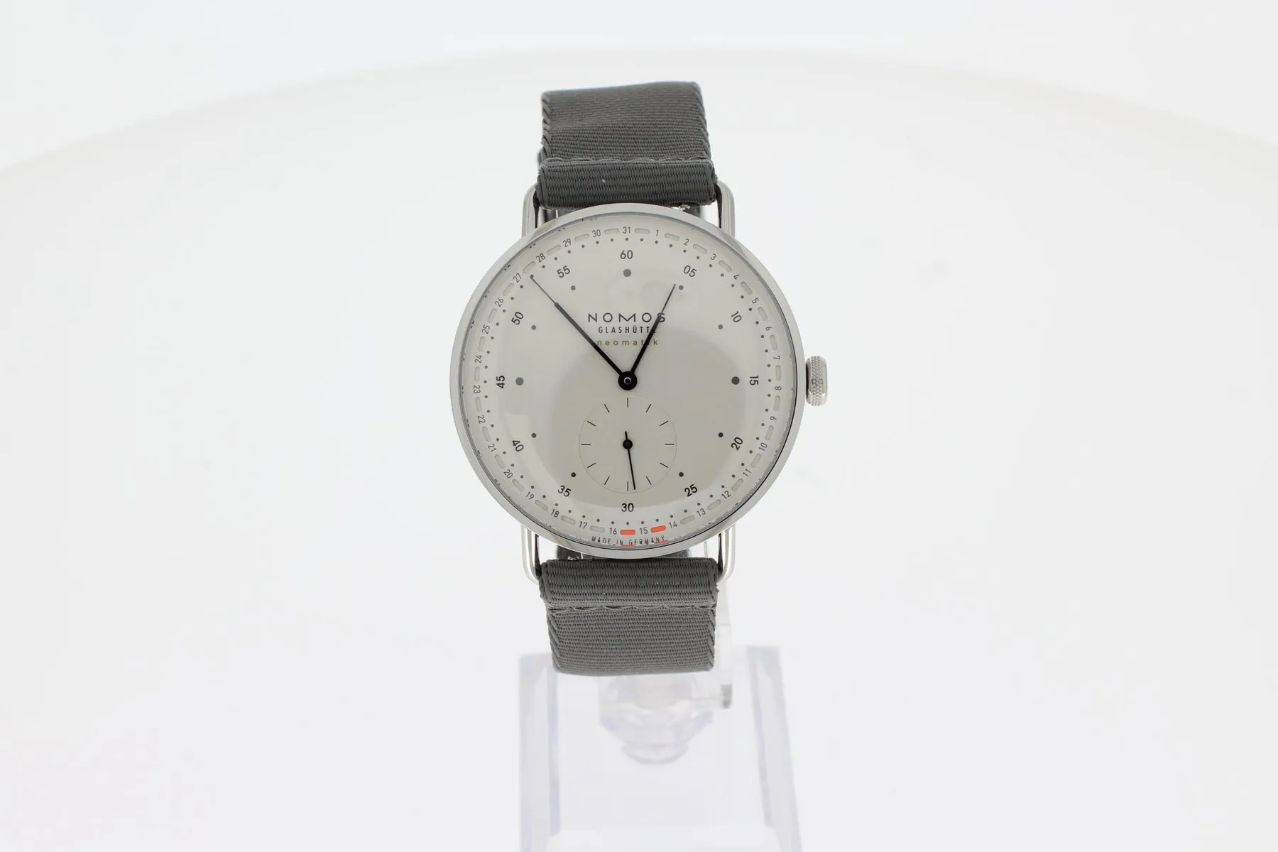 NOMOS Metro Neomatik 1165 40.5mm Stahl white silver plated