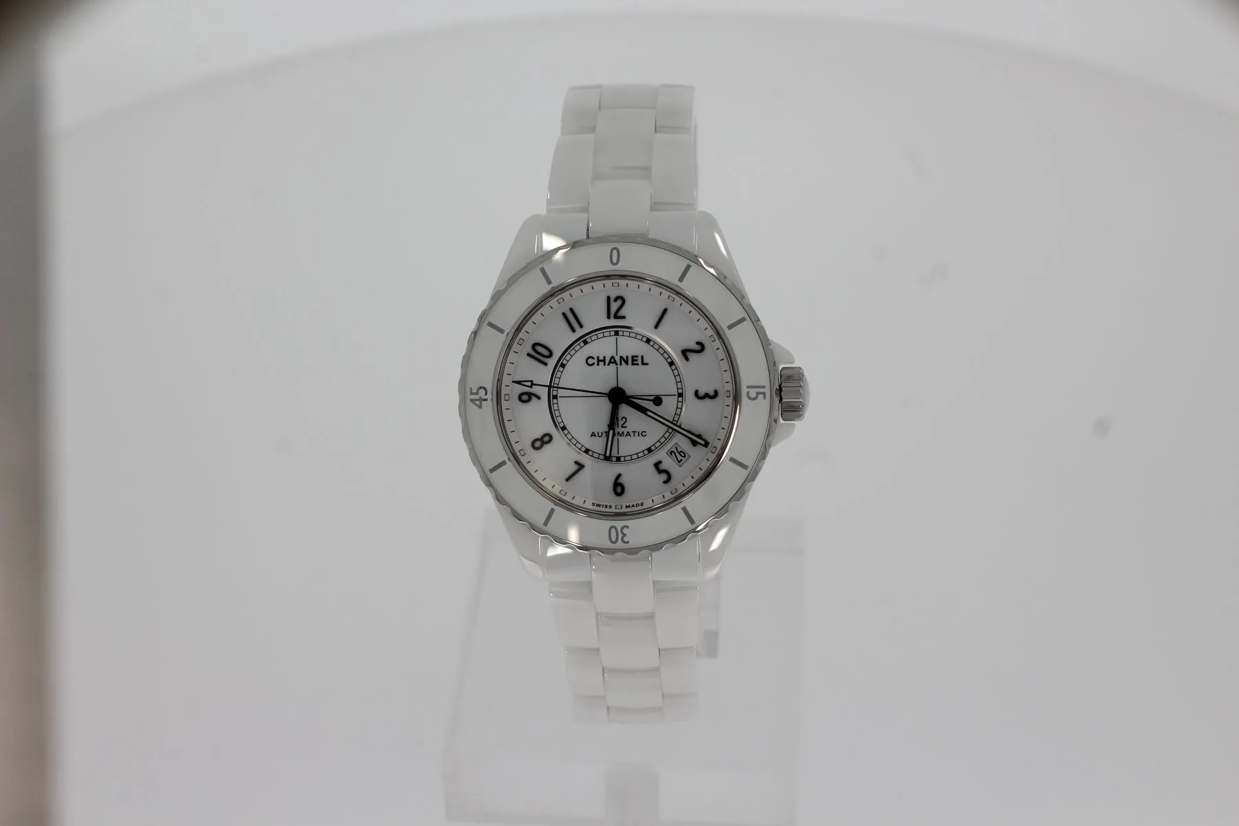 Chanel J12 H5700 38mm White ceramic White