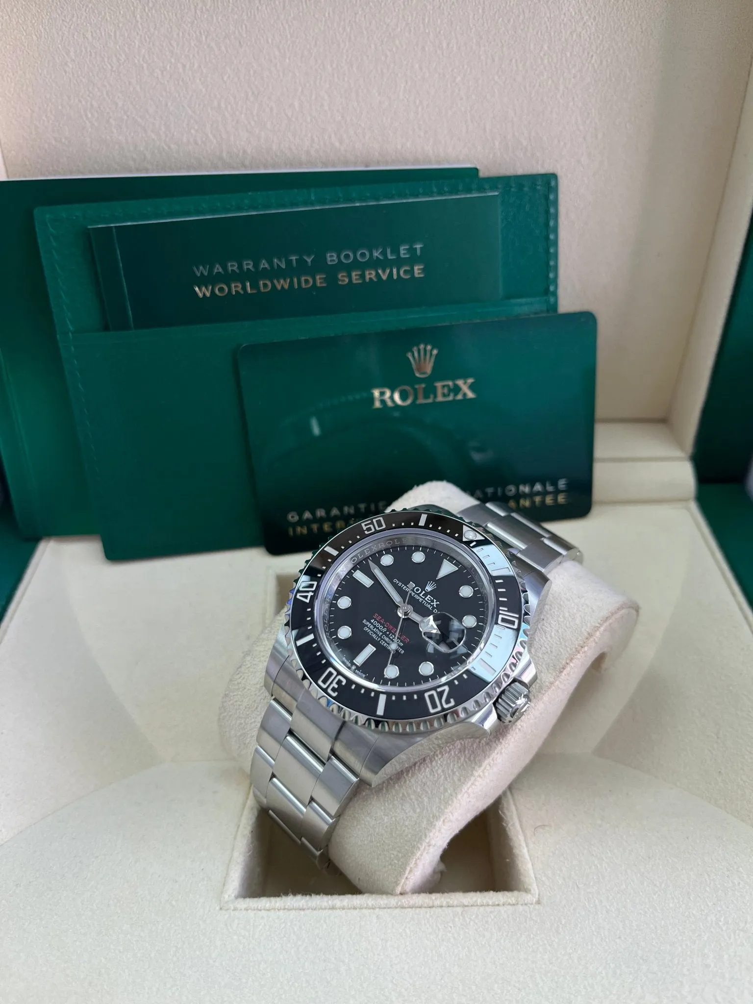 Rolex Sea-Dweller 126600 43mm Stainless steel Black 4