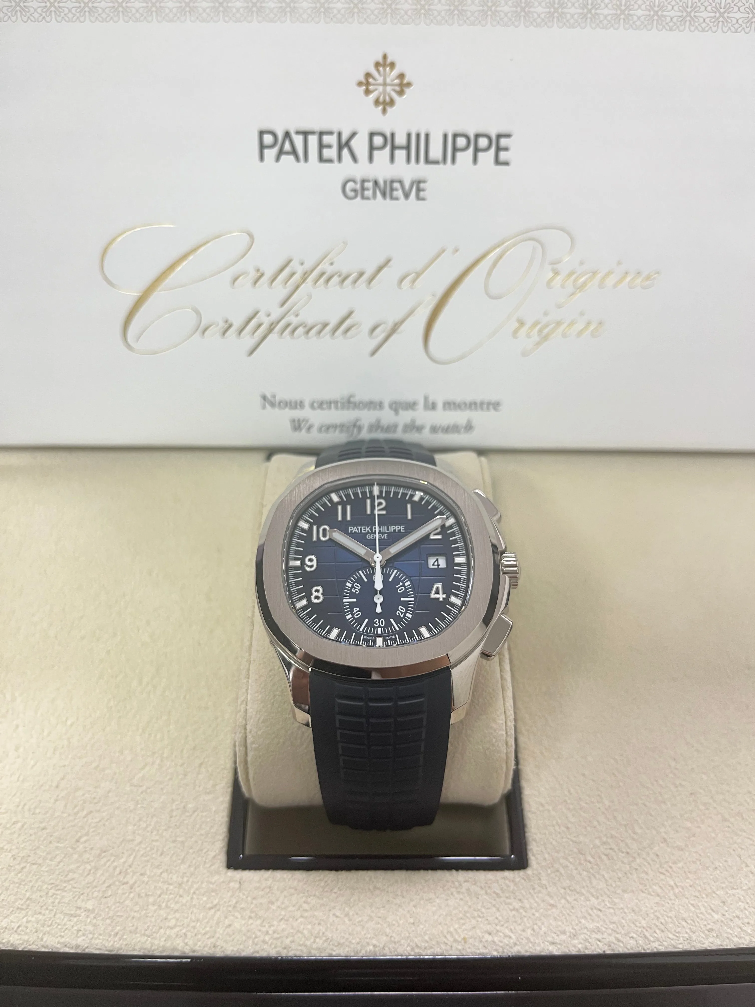 Patek Philippe Aquanaut 5968G-001 White gold Blue 2