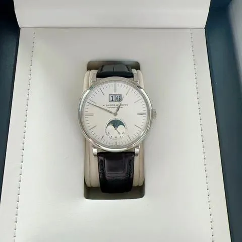 A. Lange & Söhne Saxonia 384.026 40mm White gold Silver