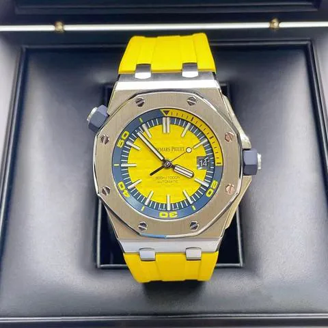 Audemars Piguet Royal Oak Offshore Diver 15710ST.OO.A051CA.01 42mm Stainless steel Yellow