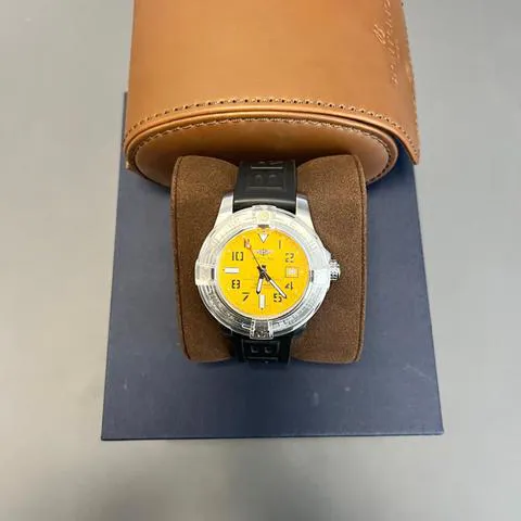 Breitling Avenger A17331101I1S1 45mm Stainless steel Yellow