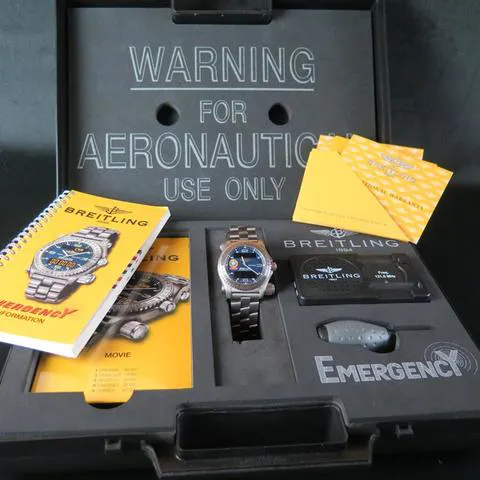 Breitling Emergency E56121 43mm Titanium Blue 7