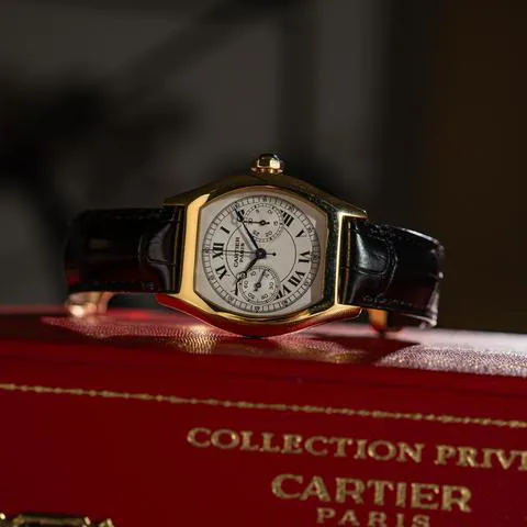 Cartier Tortue 2356 Yellow gold White 9