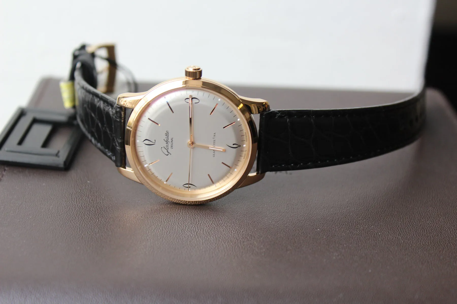 Glashütte Sixties 1-39-52-01-01-04 39mm Rose gold Silver 3