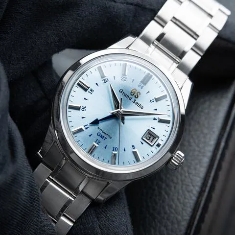 Grand Seiko Elegance SBGM253 39.5mm Stainless steel Blue 2