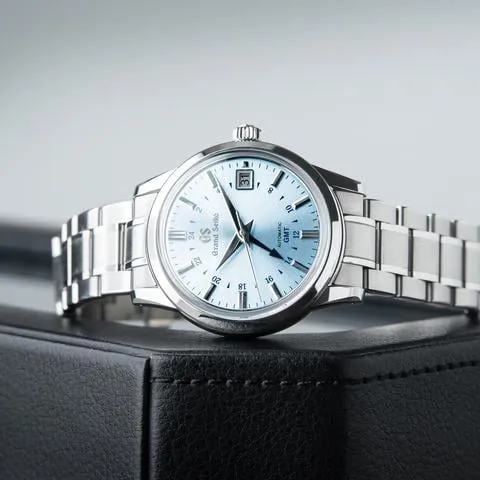 Grand Seiko Elegance SBGM253 39.5mm Stainless steel Blue 3