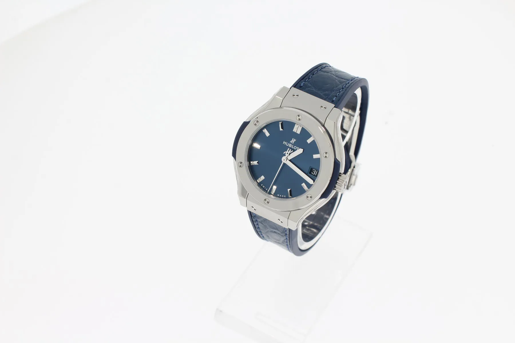 Hublot Classic Fusion Blue 581.NX.7170.LR 33mm Titan Blue 2