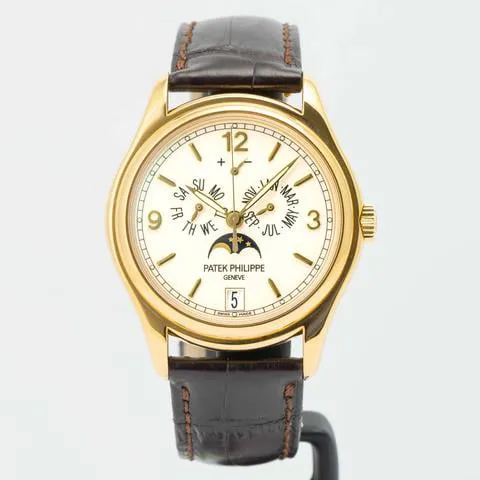 Patek Philippe Annual Calendar 5146J-001 39mm Yellow gold Beige