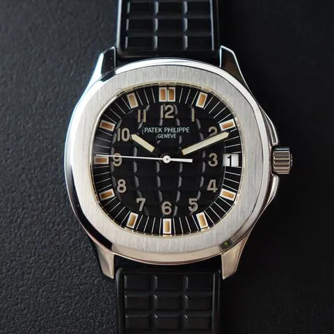 Patek Philippe Aquanaut 5065A-001 38mm Stainless steel Black