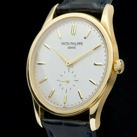 Patek Philippe Calatrava 5196j 37mm Yellow gold patina 2