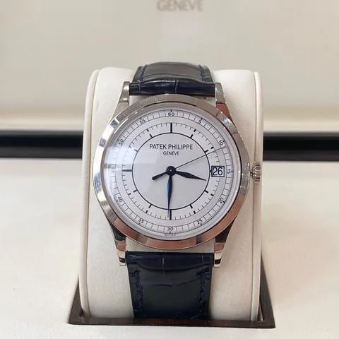 Patek Philippe Calatrava 5296G-001 38mm White gold Silver