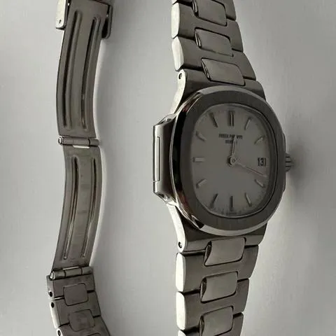 Patek Philippe Nautilus 4700/1 27mm Stainless steel White 12