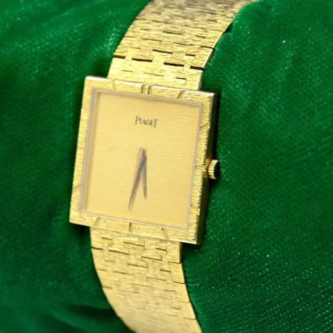 Piaget 927 A6 25mm Yellow gold Gold 2