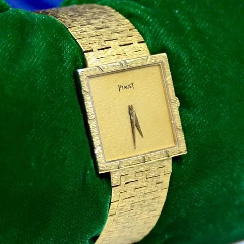 Piaget 927 A6 25mm Yellow gold Gold 3