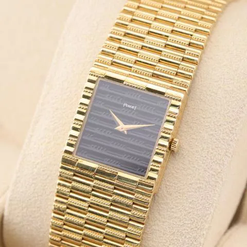 Piaget Dancer 80131 23mm Yellow gold Black 1