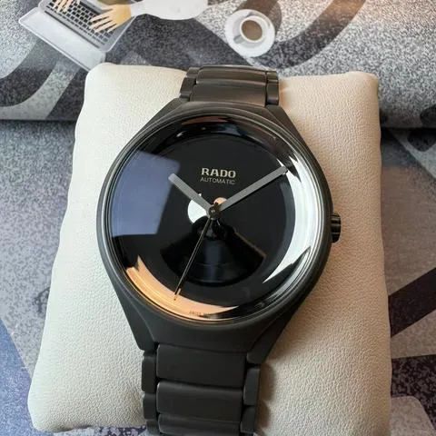 Rado True R27236112 40mm Ceramic Black