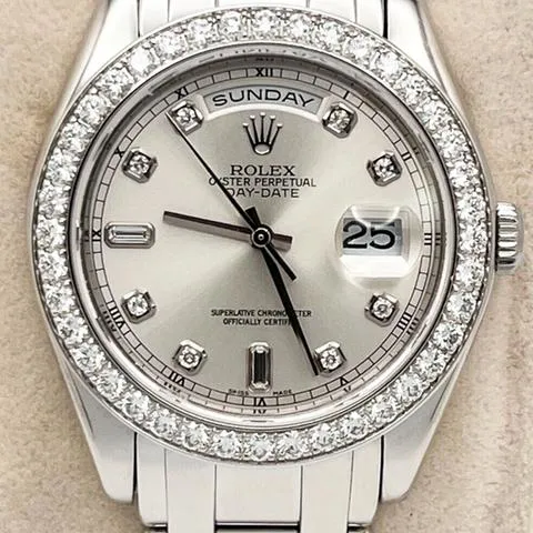 Rolex Day-Date 18946 39mm Platinum Silver