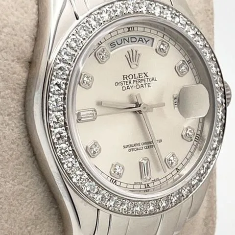 Rolex Day-Date 18946 39mm Platinum Silver 2