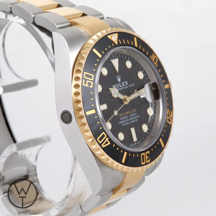 Rolex Sea-Dweller 126603 43mm Yellow gold Black 2