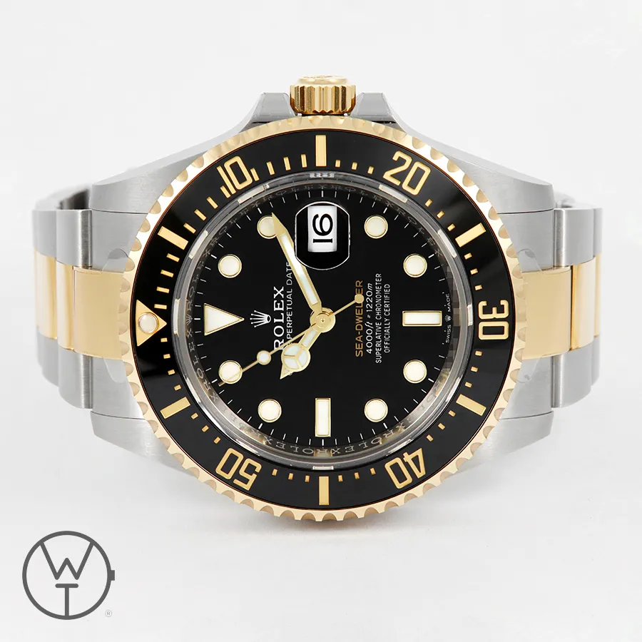 Rolex Sea-Dweller 126603 43mm Yellow gold Black 3