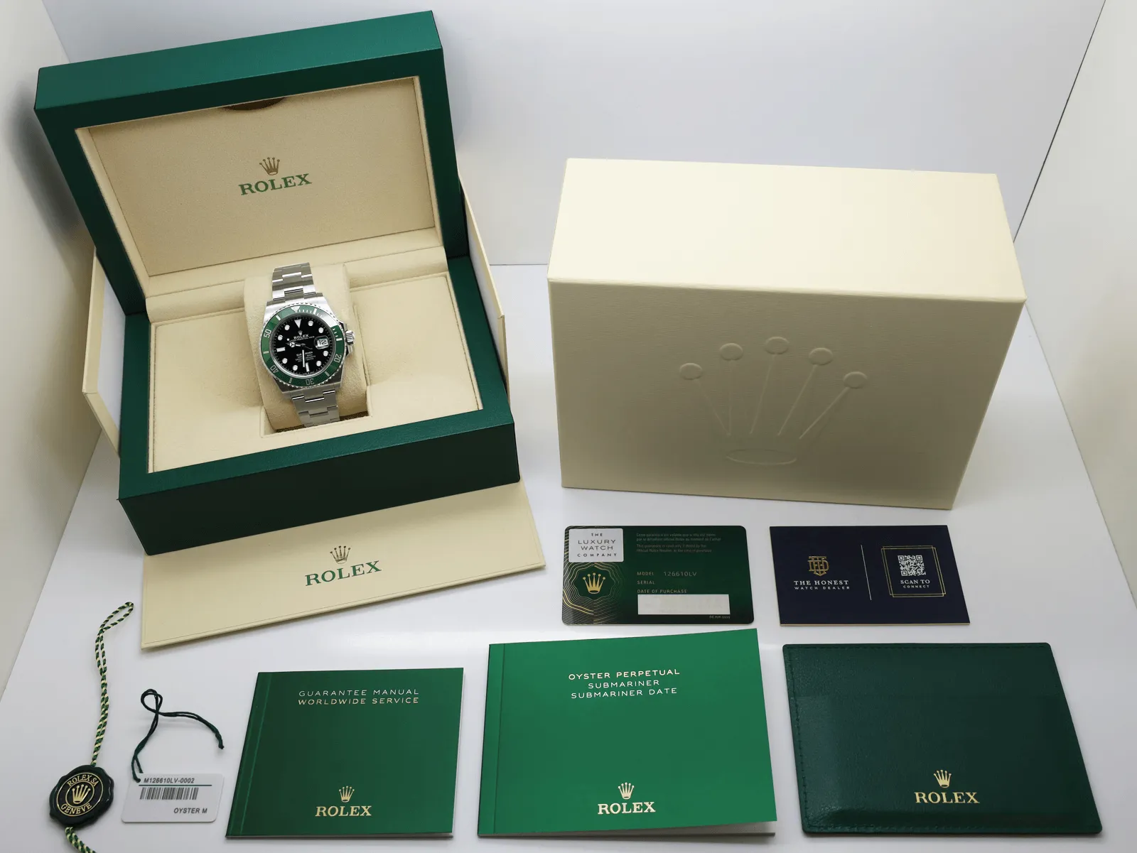 Rolex Submariner 126610LV 41mm Black 1