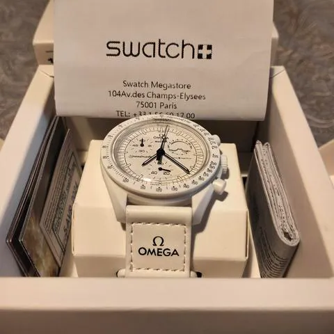 Swatch Moonswatch SO33W700 42mm Ceramic White 4