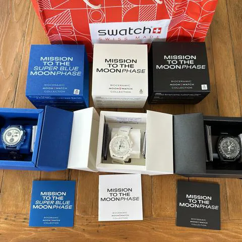 Swatch Moonswatch SO33N700 42mm Ceramic White 2