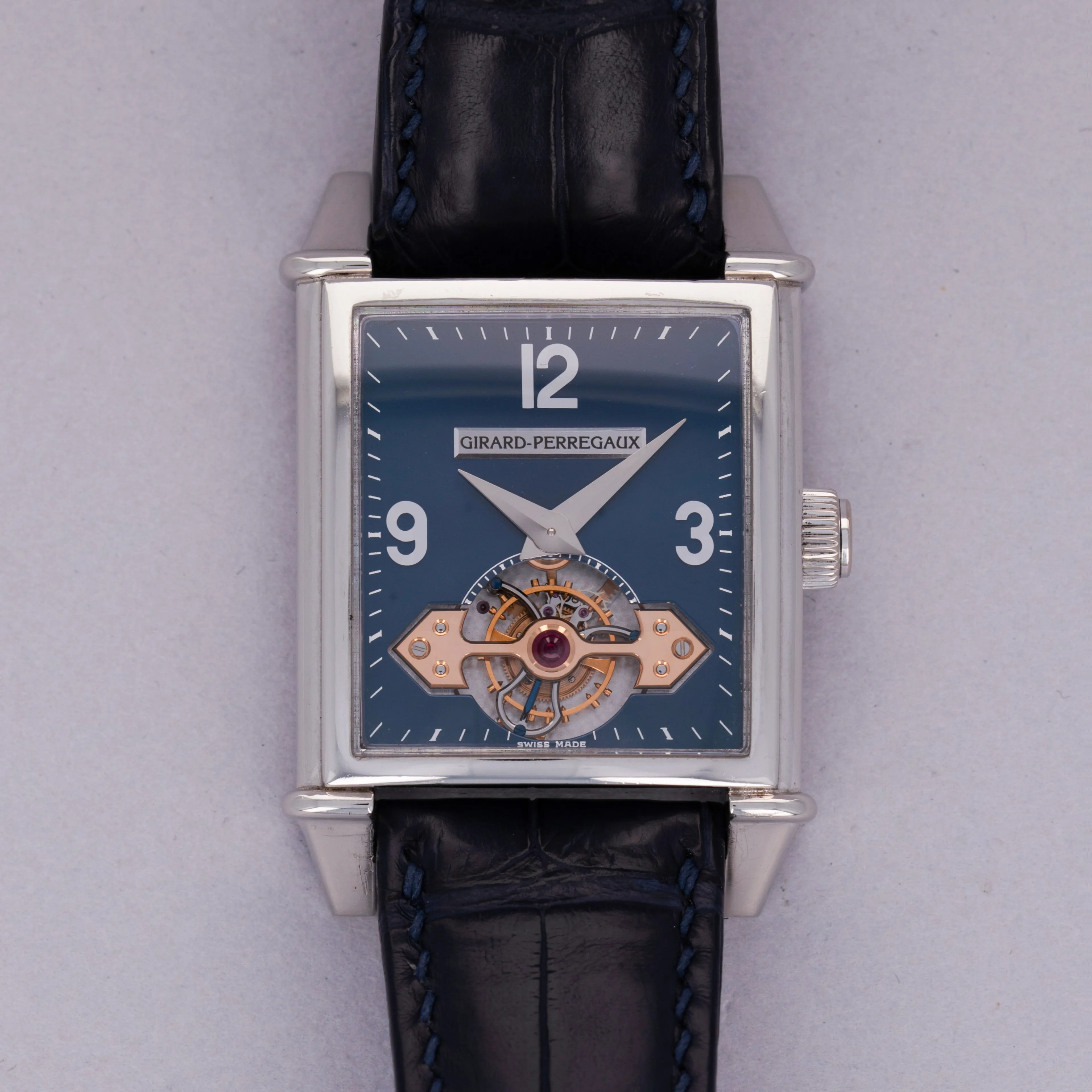 Girard-Perregaux Vintage 1945 9985 32mm Platinum Blue