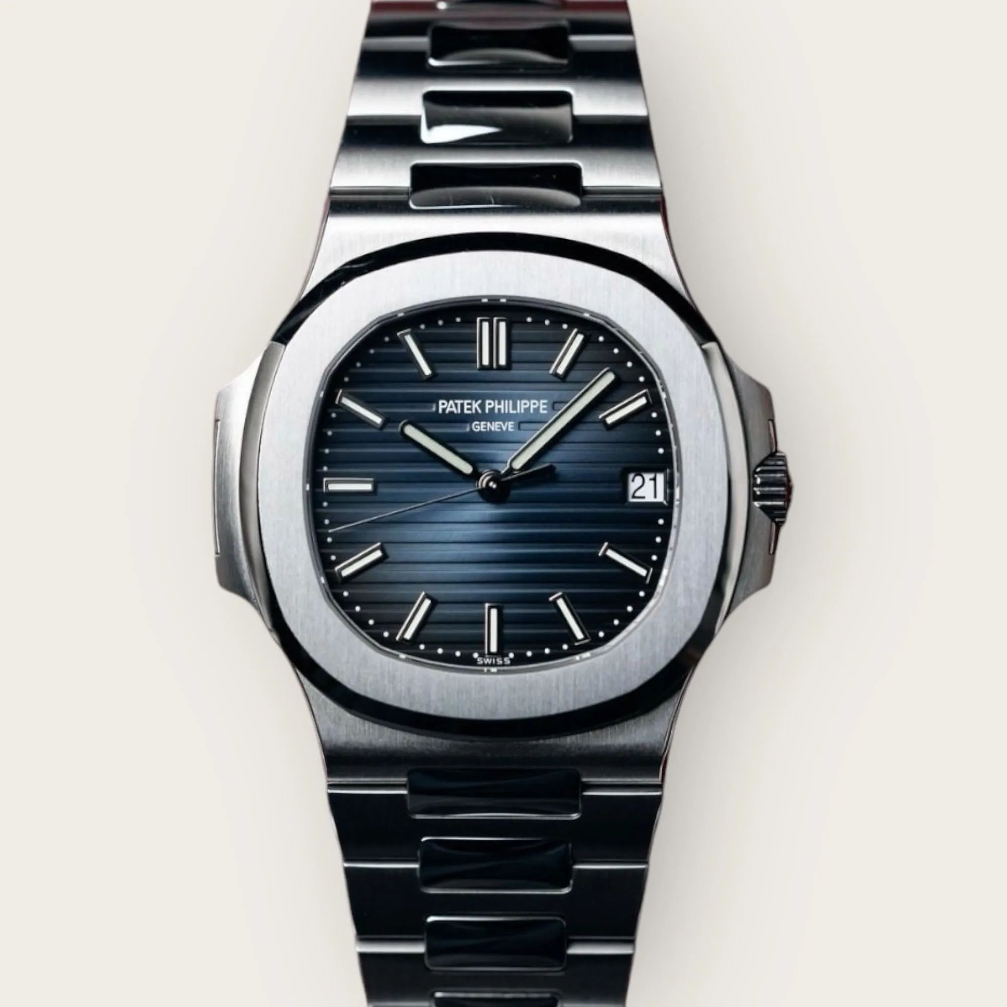 Patek Philippe Nautilus 5711/1A 40mm Stainless steel Blue