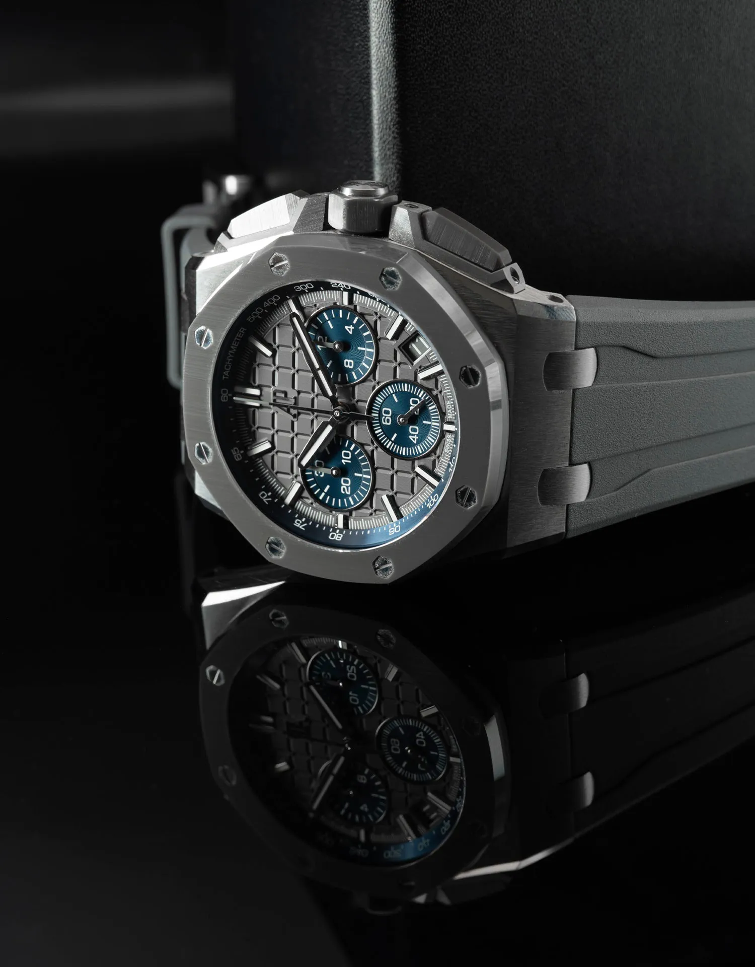 Audemars Piguet Royal Oak Offshore 26420IO.OO.A009CA.01 43mm Titanium Gray 5