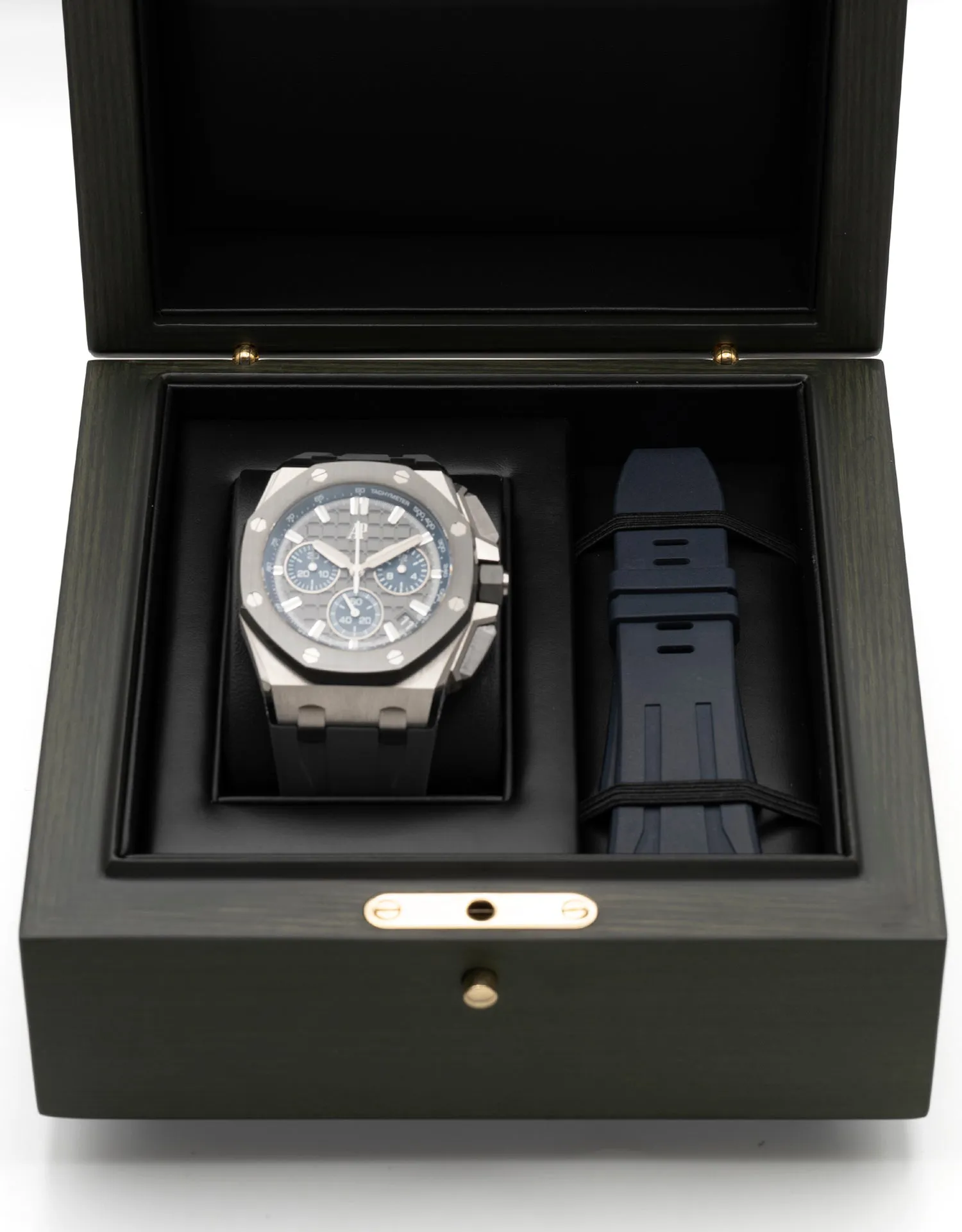 Audemars Piguet Royal Oak Offshore 26420IO.OO.A009CA.01 43mm Titanium Gray 13