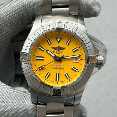 Breitling Avenger A17319101I1A1 45mm Stainless steel Yellow