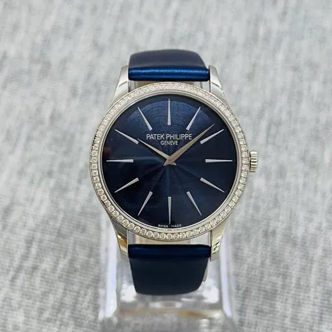 Patek Philippe Calatrava 4897G-001 33mm White gold Blue