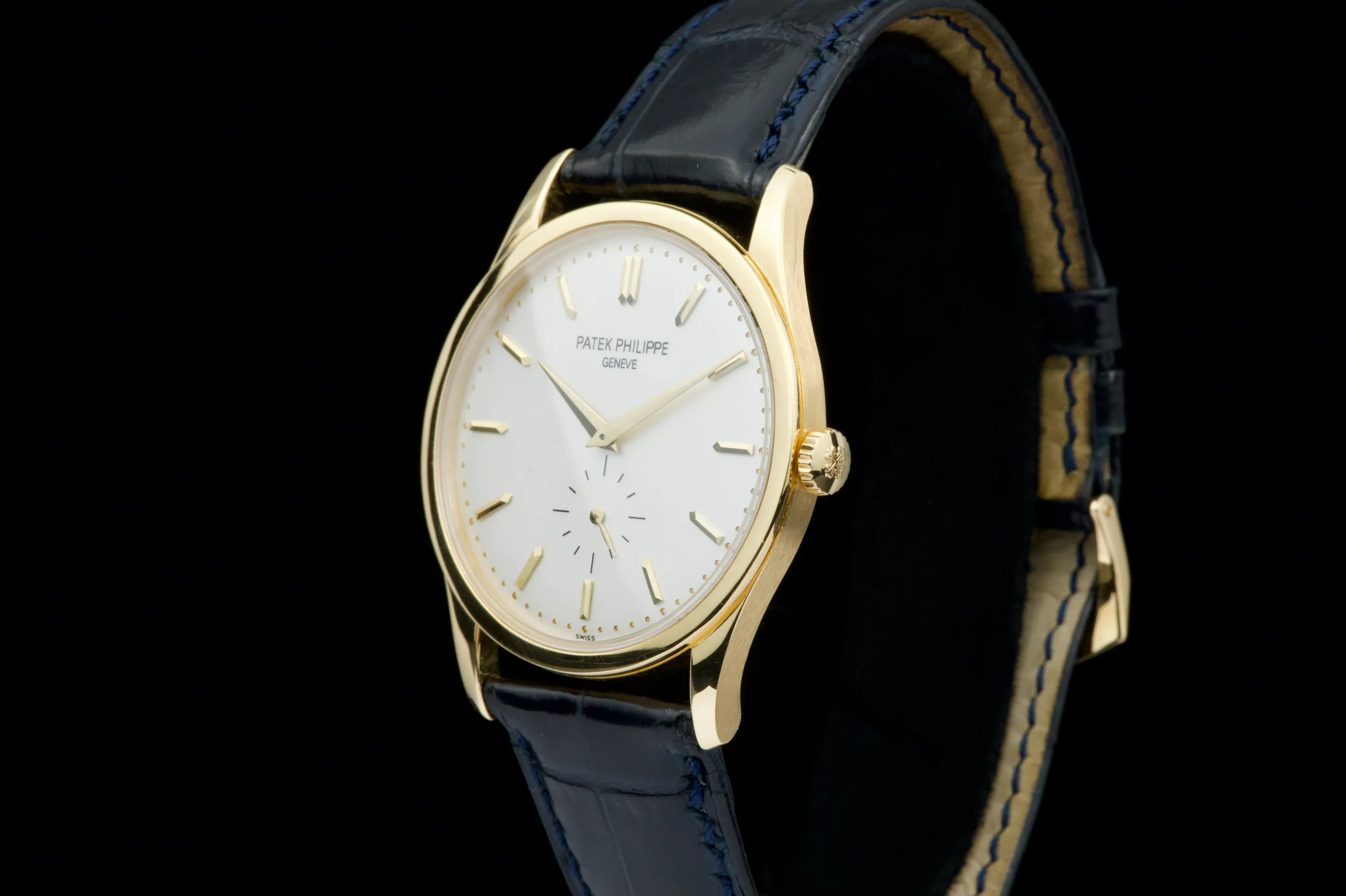 Patek Philippe Calatrava 5196j 37mm Yellow gold patina