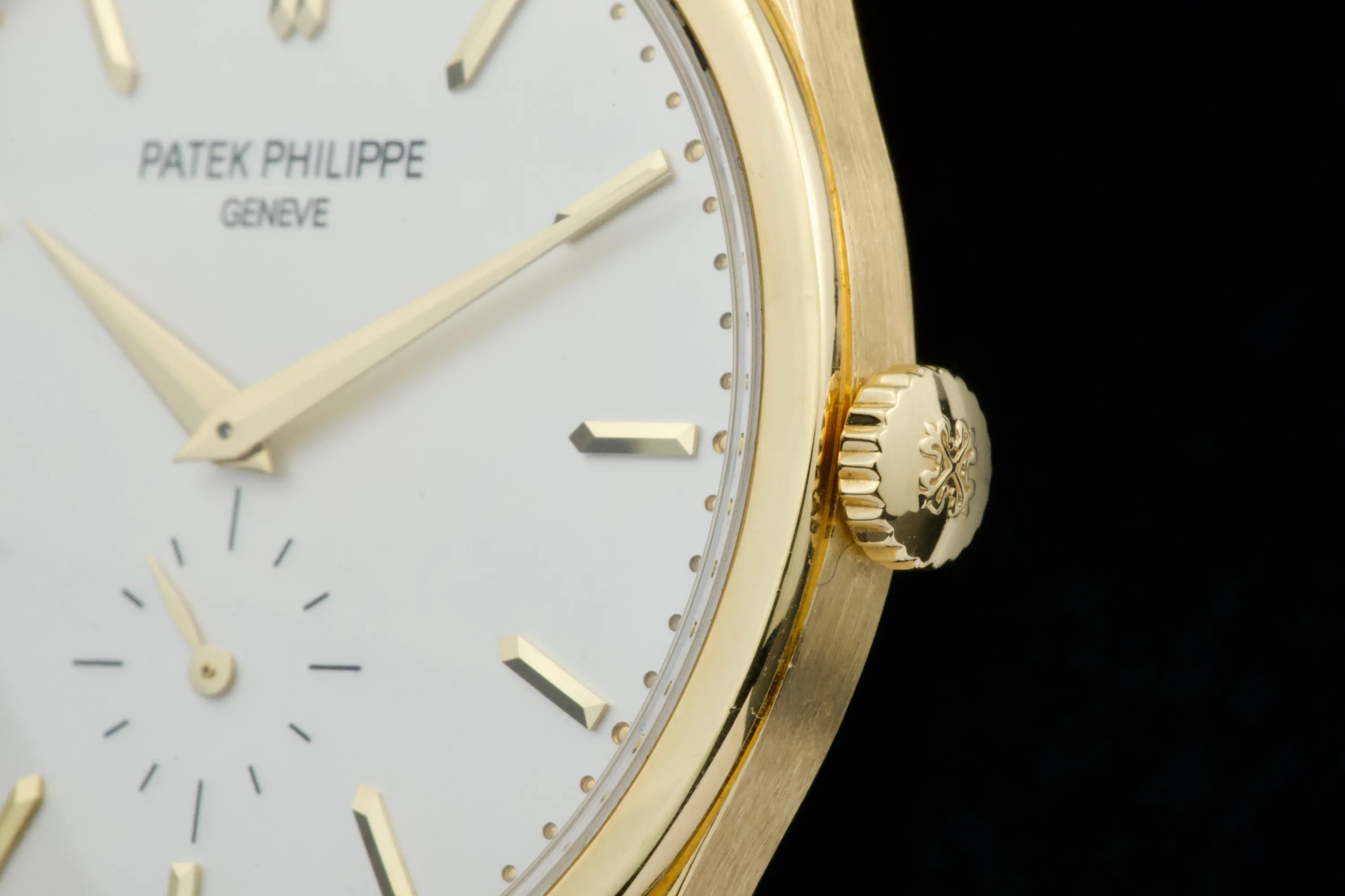 Patek Philippe Calatrava 5196j 37mm Yellow gold patina 2