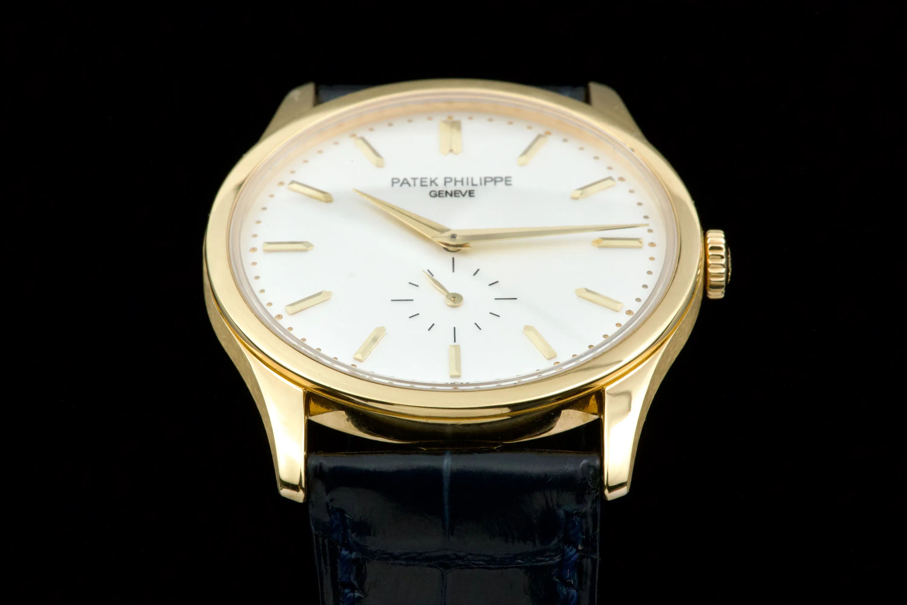 Patek Philippe Calatrava 5196j 37mm Yellow gold patina 5