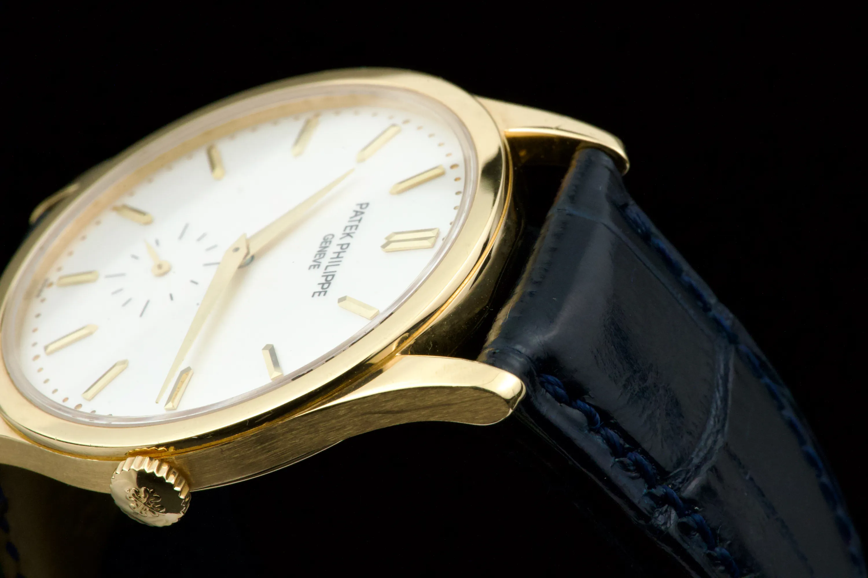 Patek Philippe Calatrava 5196j 37mm Yellow gold patina 8