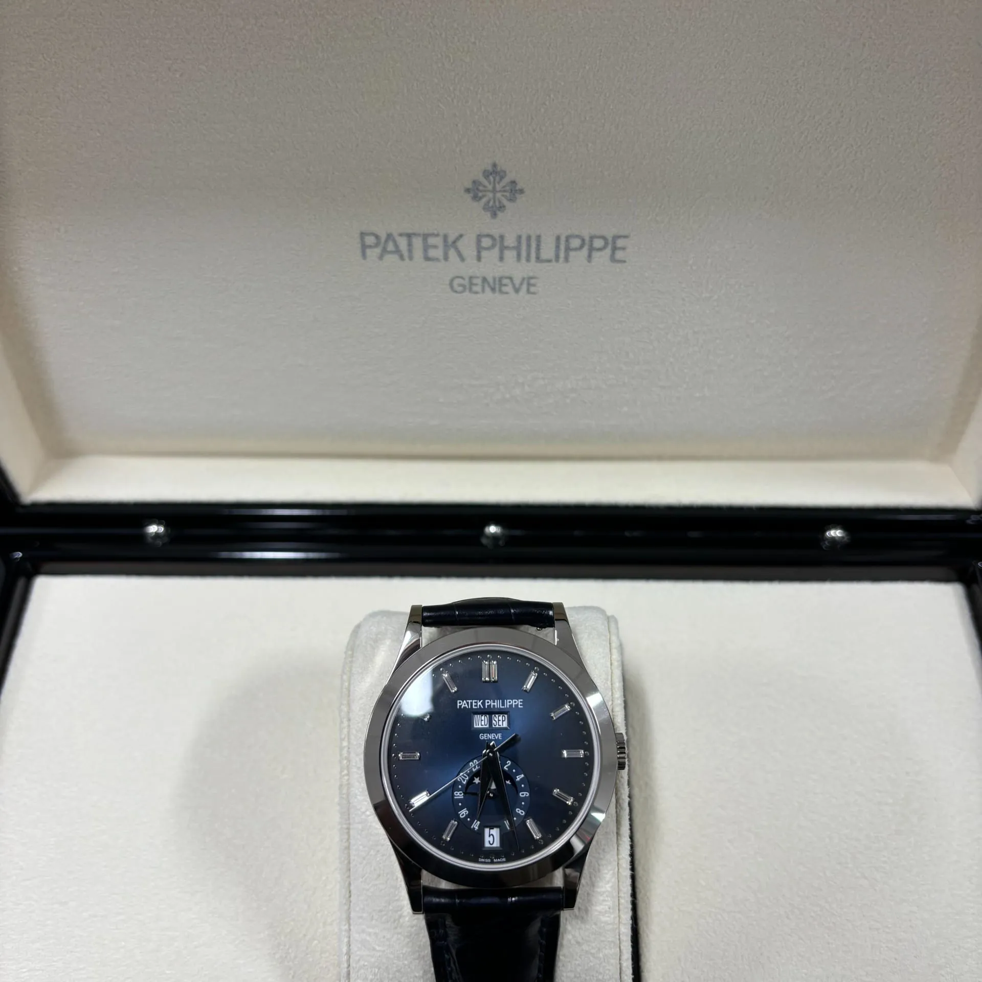 Patek Philippe Complications 5396G-017 38.5mm White gold Blue 5