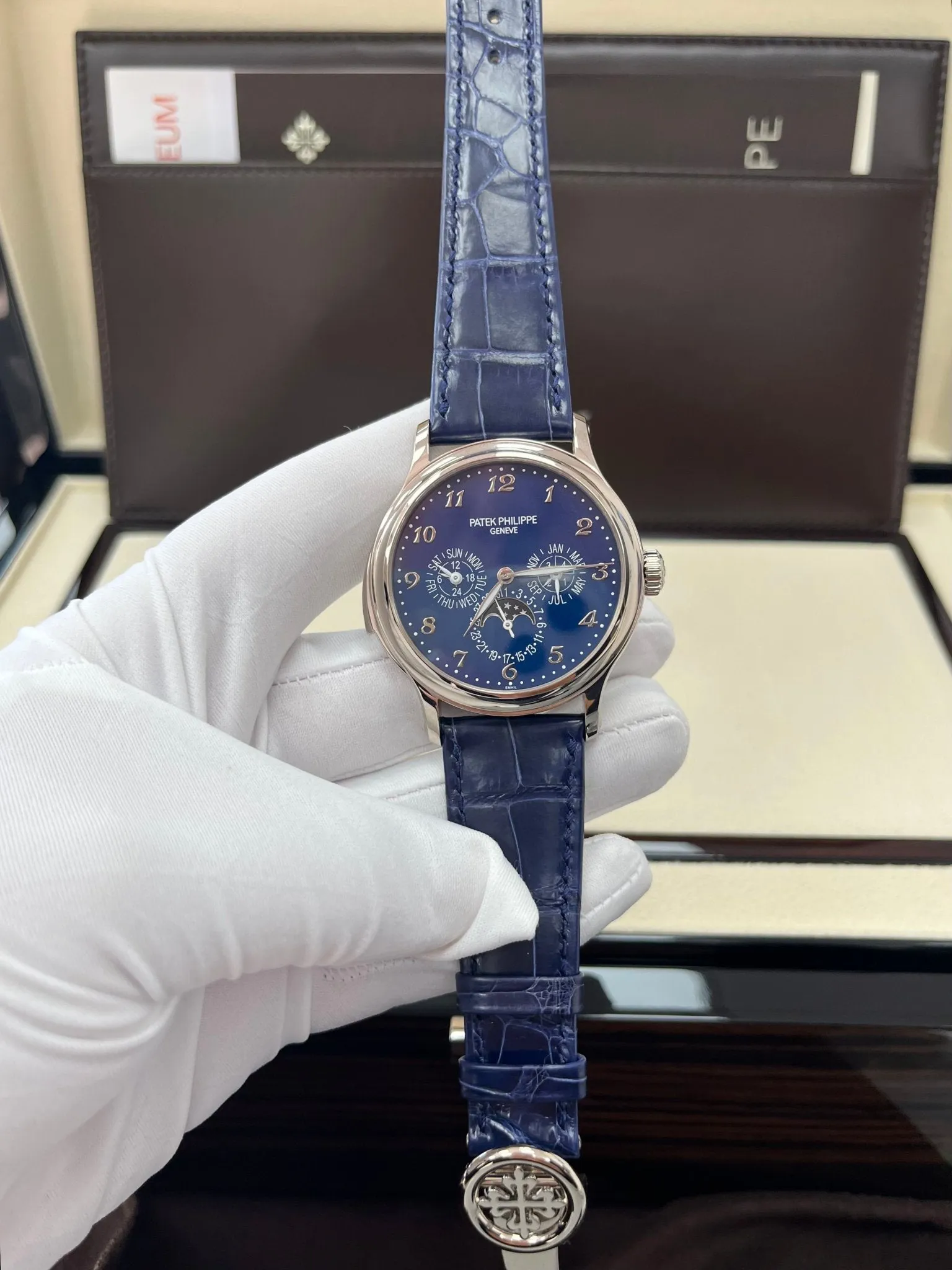 Patek Philippe Minute Repeater Perpetual Calendar 5374 42mm White gold Blue 1