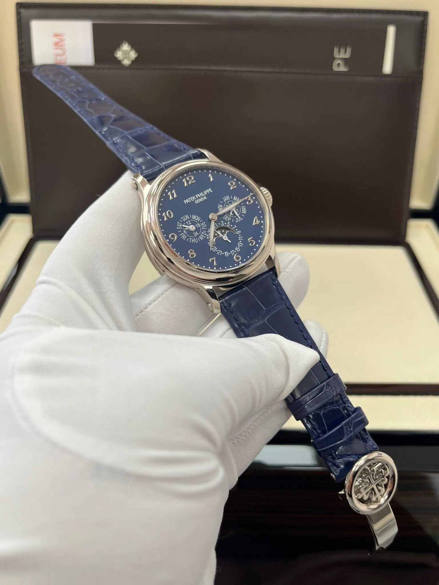 Patek Philippe Minute Repeater Perpetual Calendar 5374 42mm White gold Blue 3