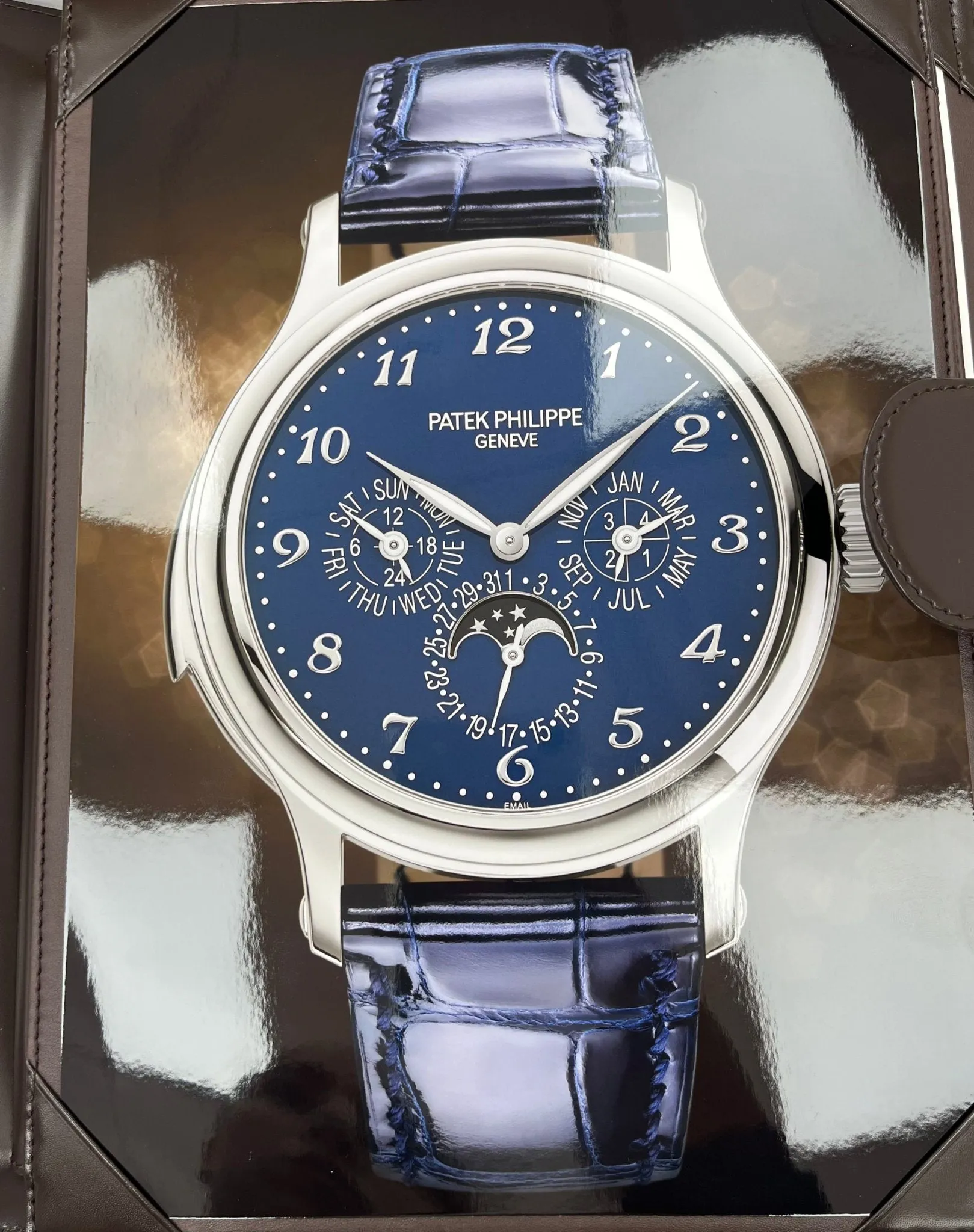 Patek Philippe Minute Repeater Perpetual Calendar 5374 42mm White gold Blue 12