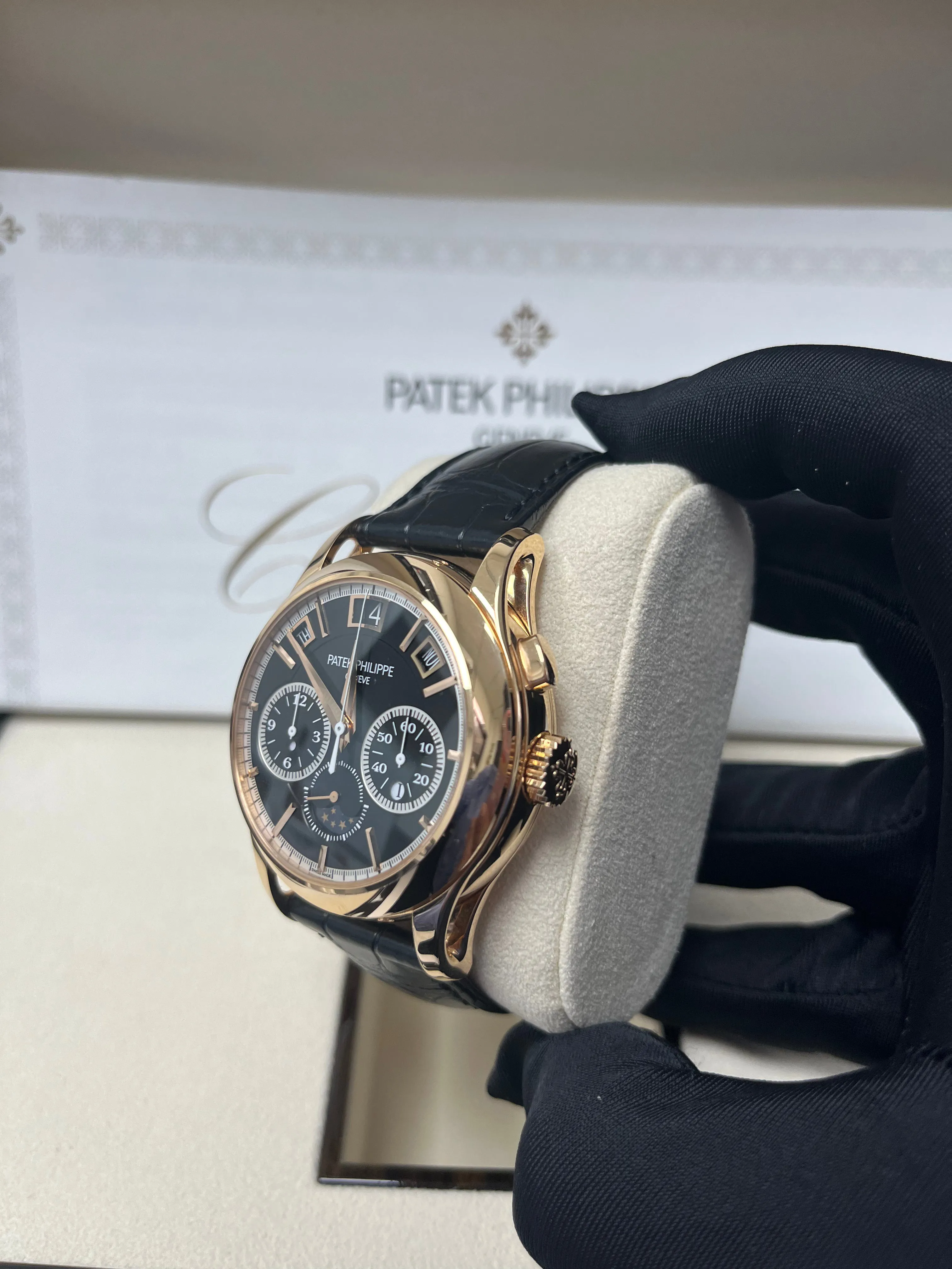 Patek Philippe Minute Repeater Perpetual Calendar Chronograph 5208 42mm Yellow gold Black 9