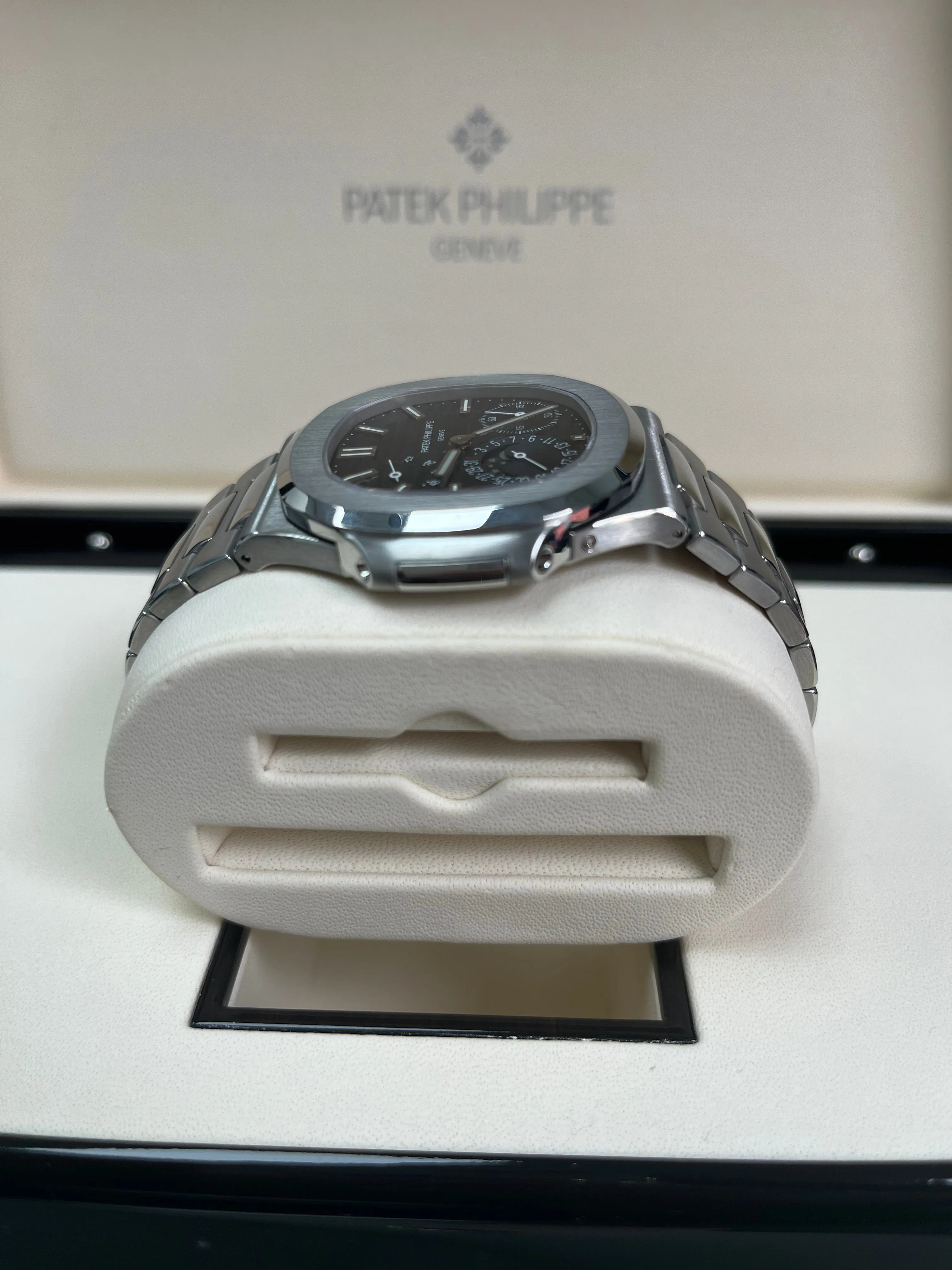 Patek Philippe Nautilus Moonphase 5712/1A-001 40mm Stainless steel Blue 5