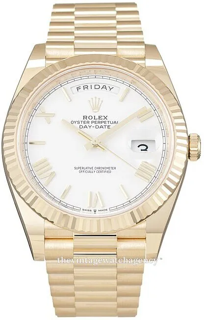 Rolex Day-Date 40 228238-0042 40mm 18k yellow gold White