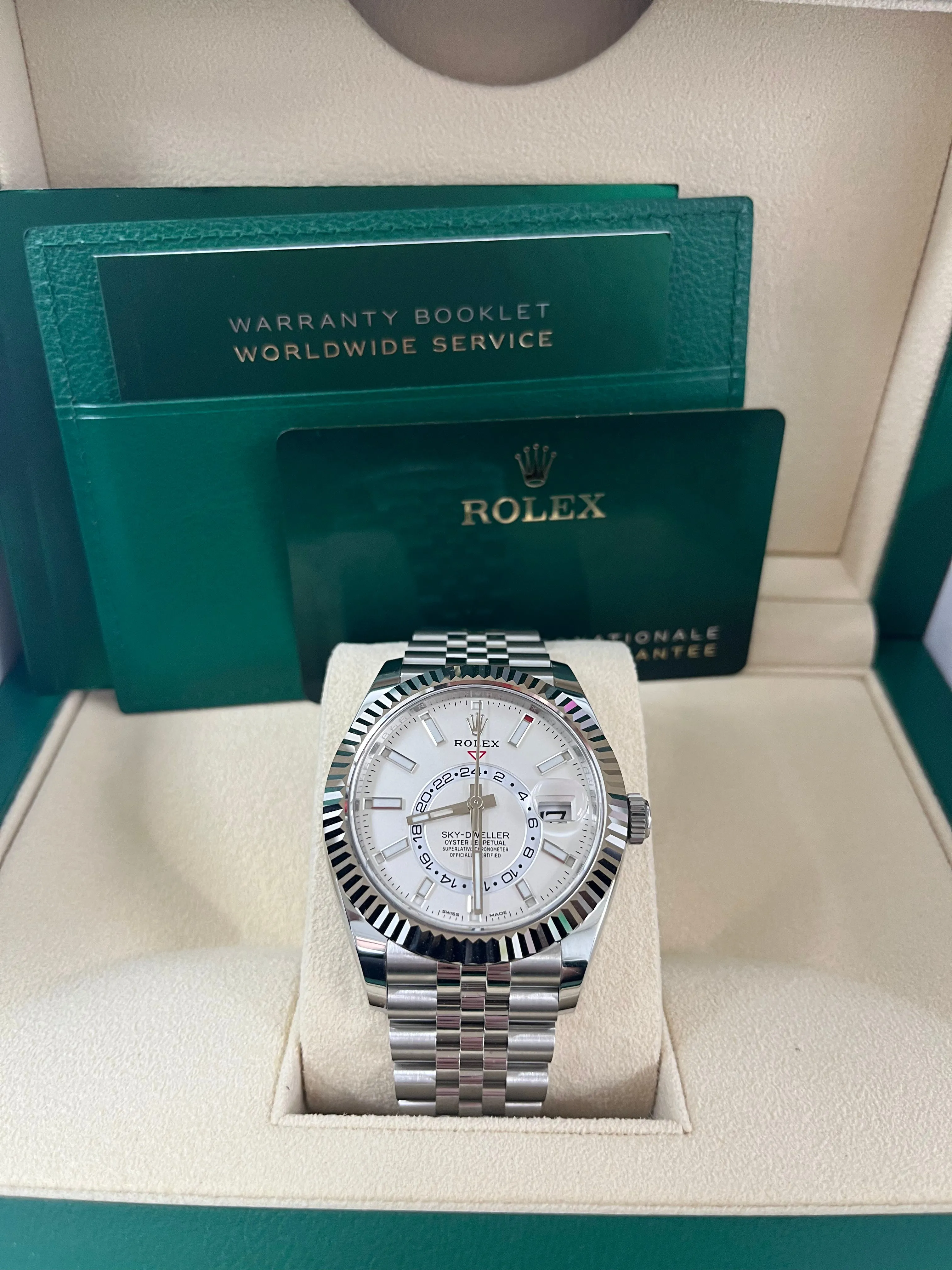 Rolex Sky-Dweller 326934 42mm Stainless steel White 1