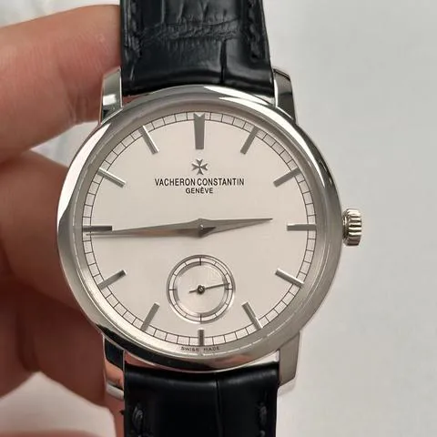 Vacheron Constantin Traditionnelle 82172/000G-9383 38mm White gold Silver