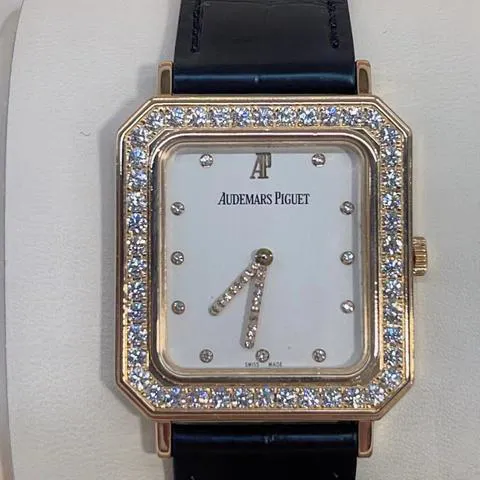 Audemars Piguet 77184 32mm Rose gold White